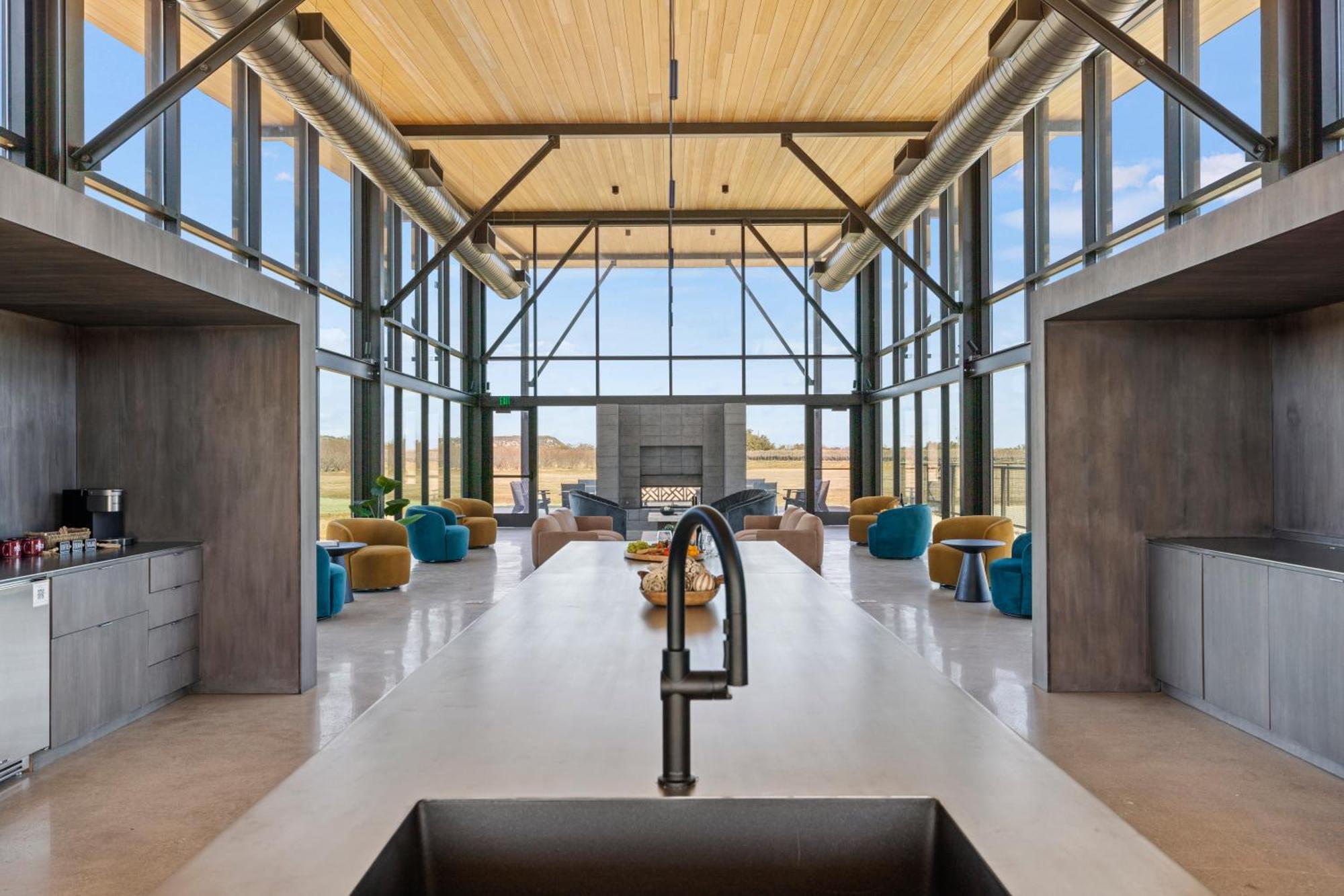 Skye Texas Hill Country Resort Hilltop المظهر الخارجي الصورة
